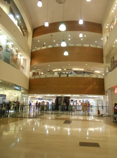 Mall driveway road resurfacing work